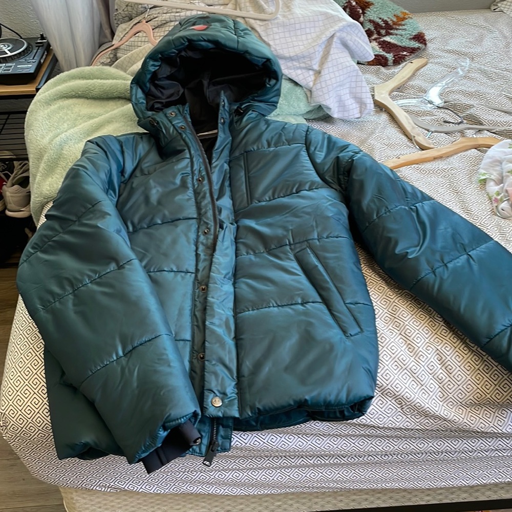 Champion snow jacket blue to dark green color